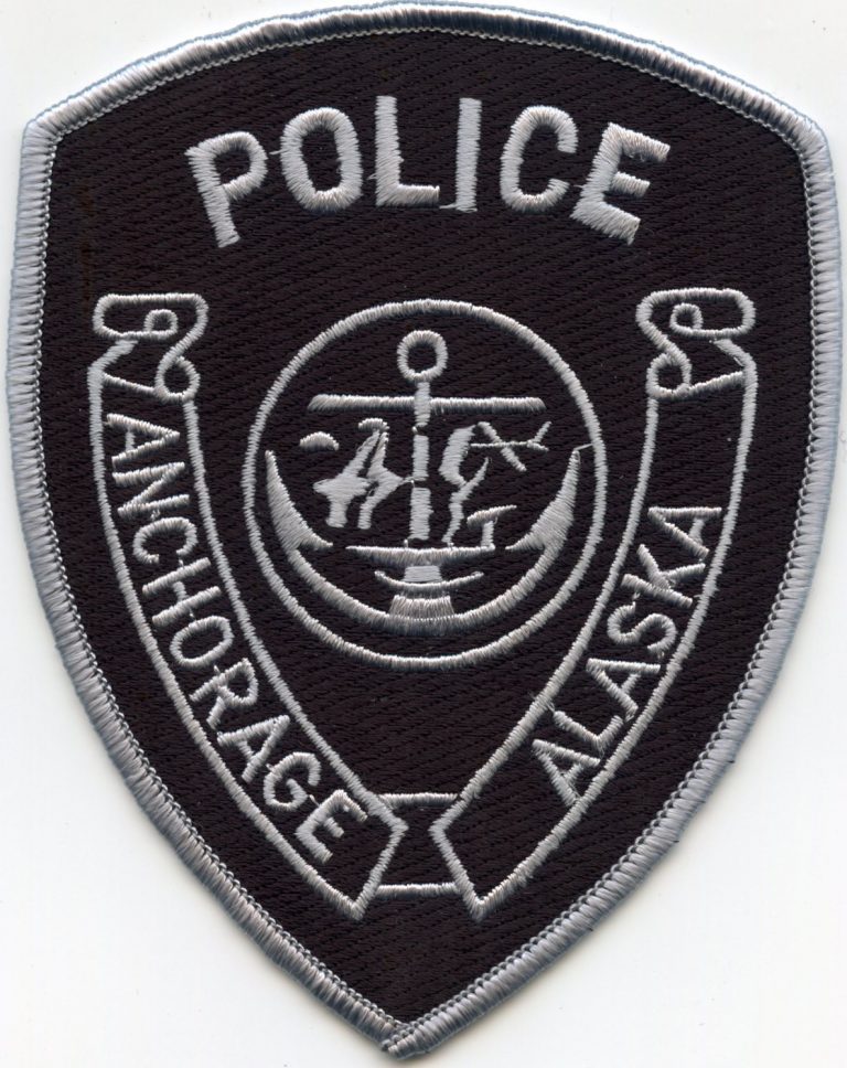 anchorage-alaska-police-subdued-atlanta-pig